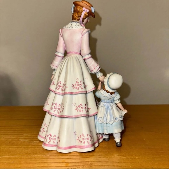 Fine porcelain Lenox Sunday in the Park Mother and Child Figurine 1986 Retired - Picture 6 of 9